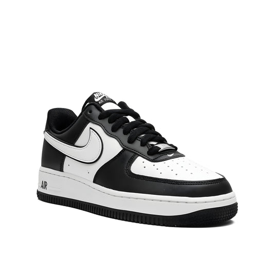 Nike Air Force 1 Low, white /swoosh panda.