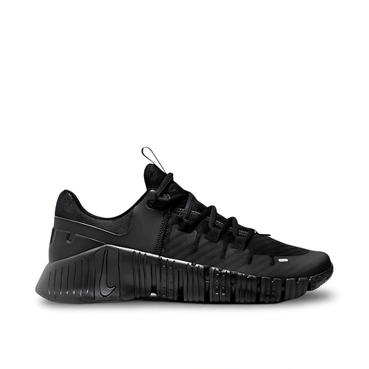 Nike Metcon 5 Casual Shoes, all black.