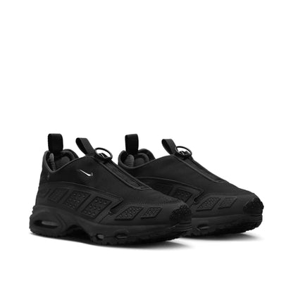 Nike Air Max SNDR GORE-TEX in Triple Black.