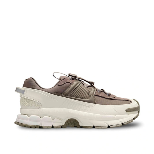 Nike Zoom Vomero Roam Winterized in Light Bone/Court Purple/Gum Dark Brown/Mink Brown.