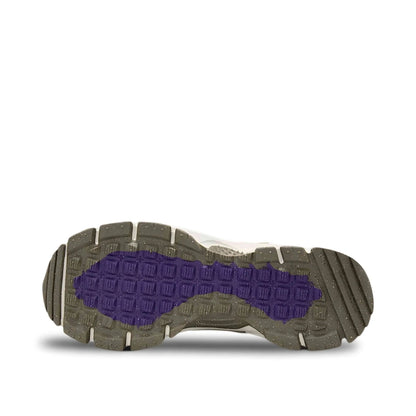 Nike Zoom Vomero Roam Winterized in Light Bone/Court Purple/Gum Dark Brown/Mink Brown.