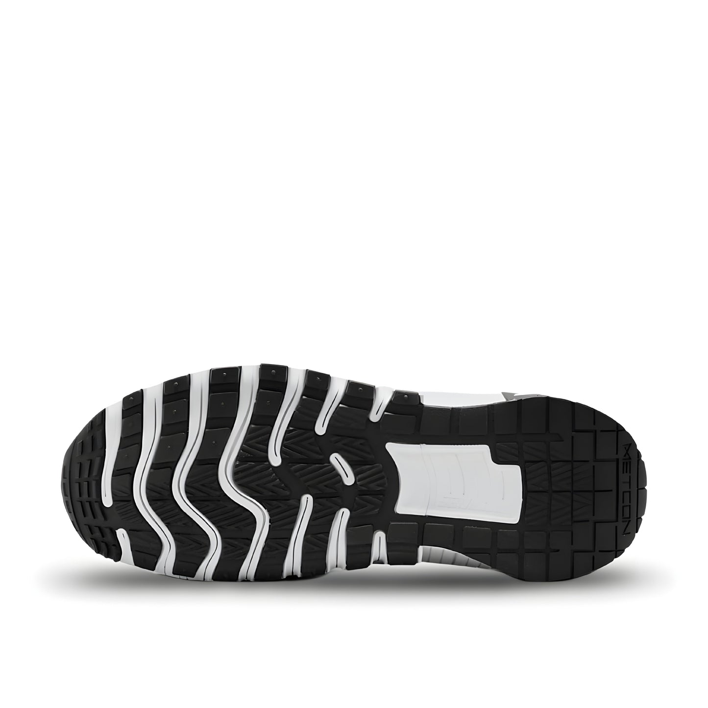 Nike Free Metcon 6 shoes in black and white.
