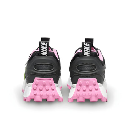 Nike Bailleli in Light Grey/White/Pink Glow.