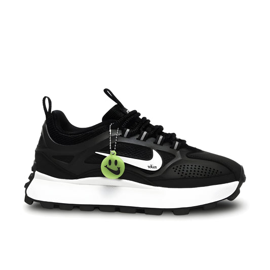 Nike Bailleli Monochrome Runner in Black/White.