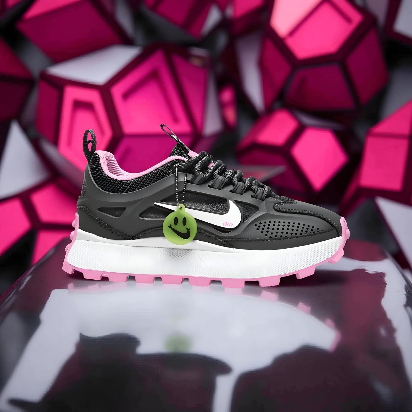 Nike Bailleli in Light Grey/White/Pink Glow.