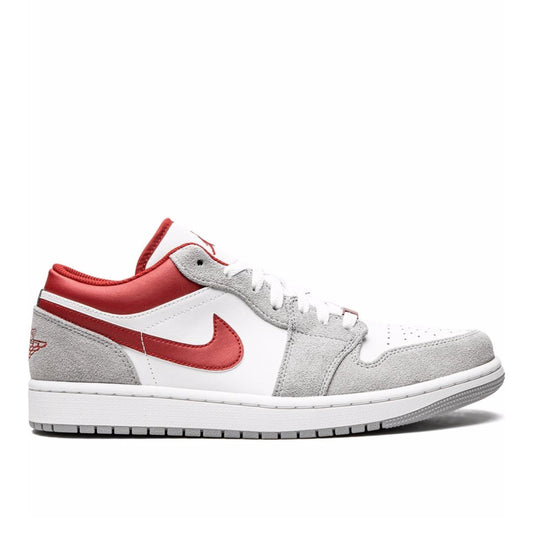 Air Jordan 1 Low SE, Light Smoke Grey/Gym Red.