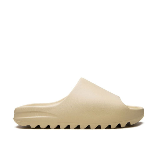 Adidas Yeezy Slides Bone.