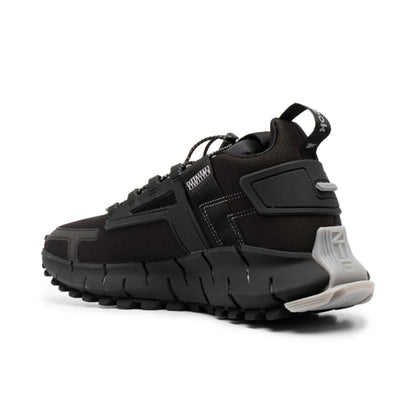 Reebok Zig Kinetica Edge Trainers in Black.