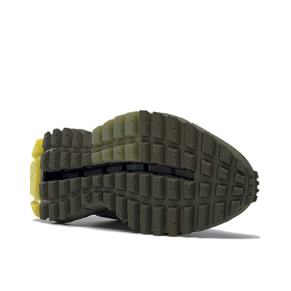 Reebok Zig Kinetica Edge in Army Green.