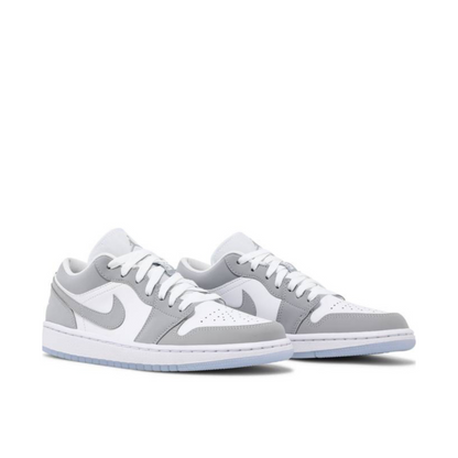 Air Jordan 1 Low, Wolf Grey.