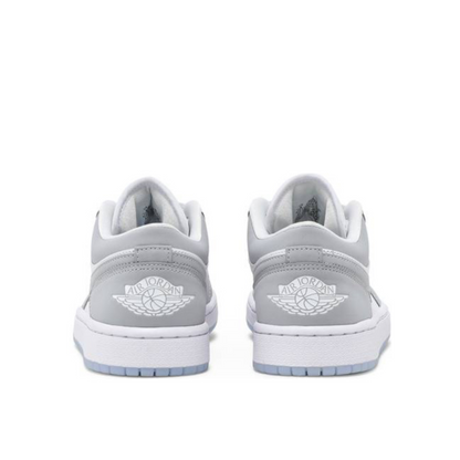 Air Jordan 1 Low, Wolf Grey.